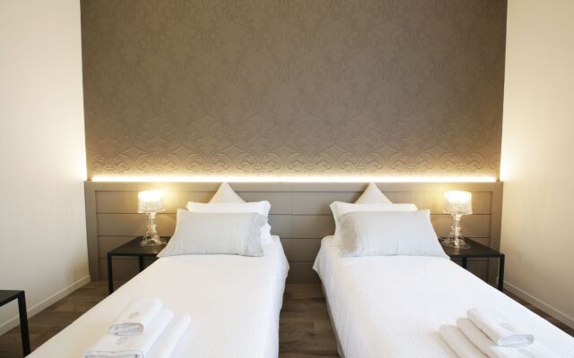 Villa Liberty - Lake Como Rooms & SPA