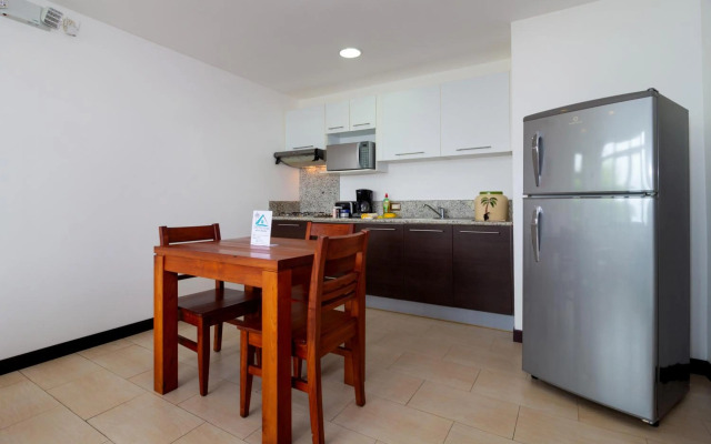 Galapagos Apartments - Bay View House