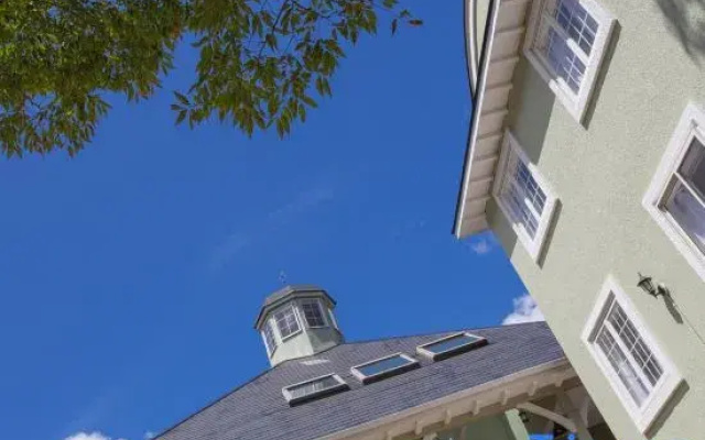 The Lighthouse Seaside Inn
