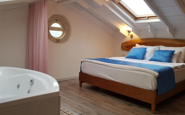 Alaçatı Otel Rebetiko