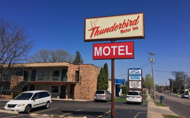 Thunderbird Motor Inn Baraboo