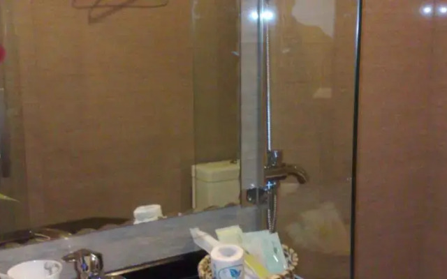 Ji An Li Inn Diecui Road