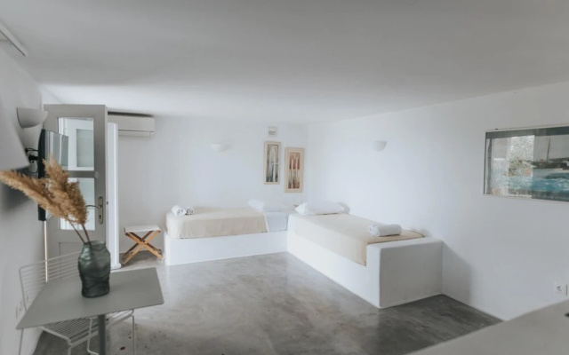 Mymykonos II Beachfront Villa