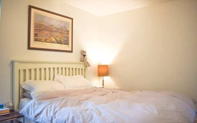 Riverside Apartment in South Chelsea