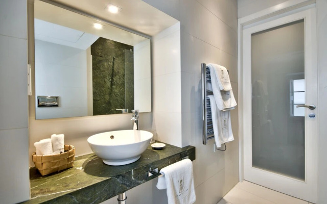 U Collection Suites & Apartments