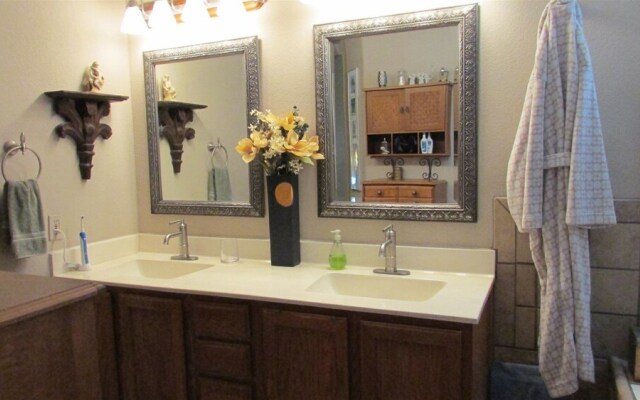 4BR Ocotillo Home, On the Lake and Golf Course