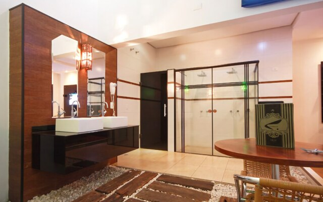 Illusion Motel - Adults Only