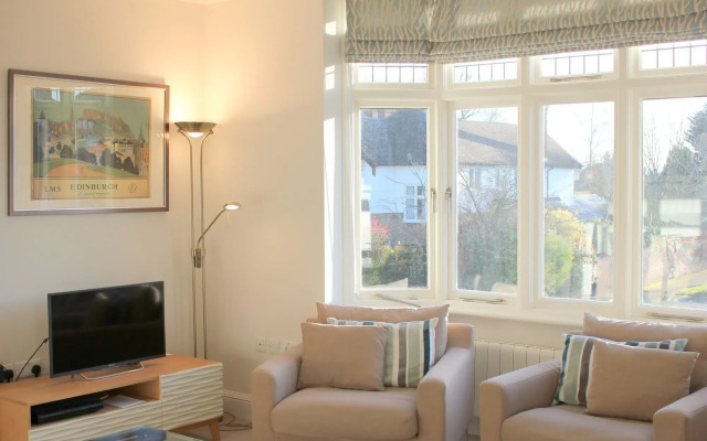 Peymans - The Luxurious Duplex Serviced Apartment