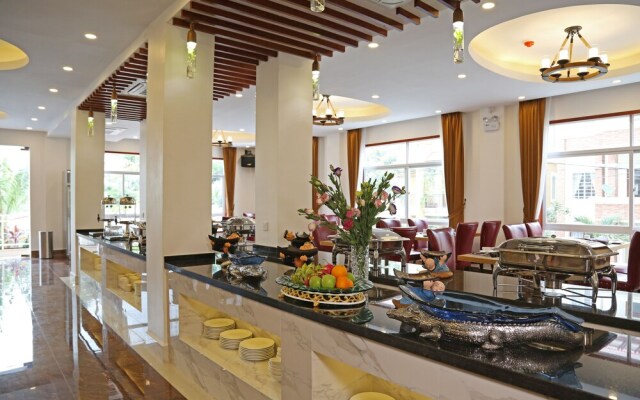 8008 Hotel