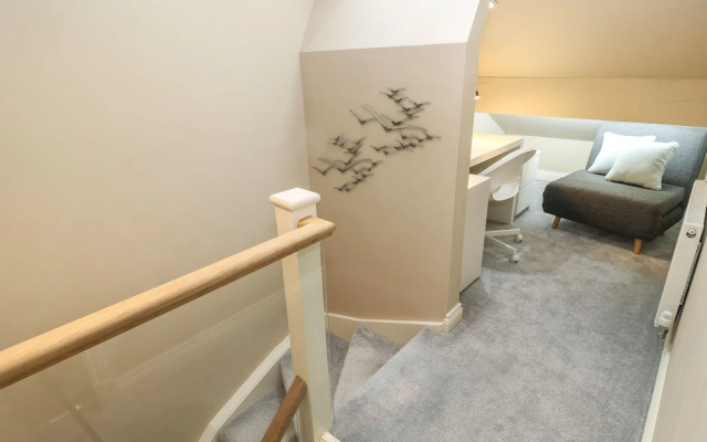 1 Stansfield Mews
