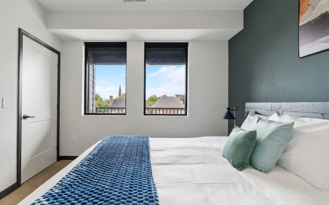 CozySuites on Mass w garage parking 20