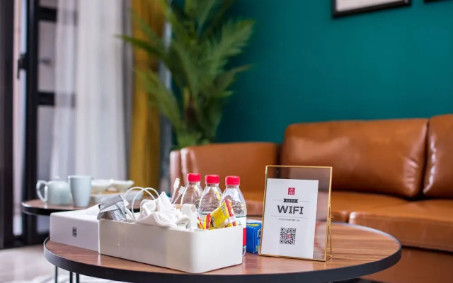 Locals Boutique Apartment Jiuzhou Port.5