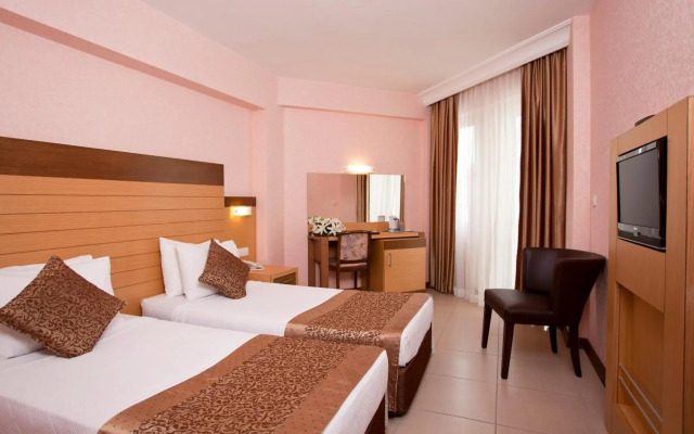Remi Hotel