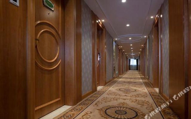 Vienna Hotel (Dongguan Dalingshan baihuadong store)