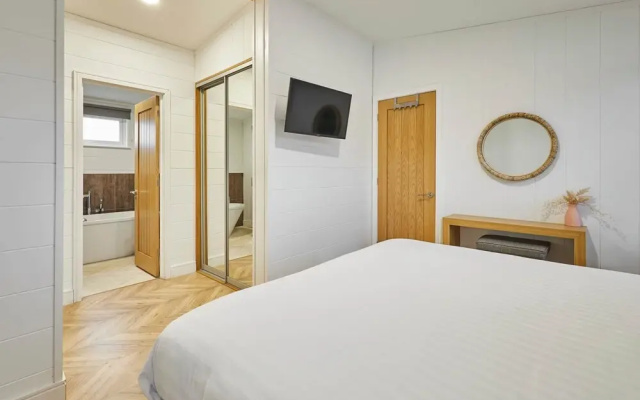 Host Stay Alder Spa Lodge