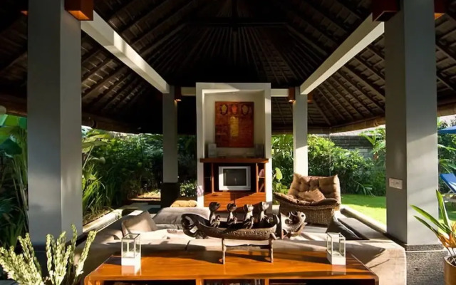 Villa Moyo