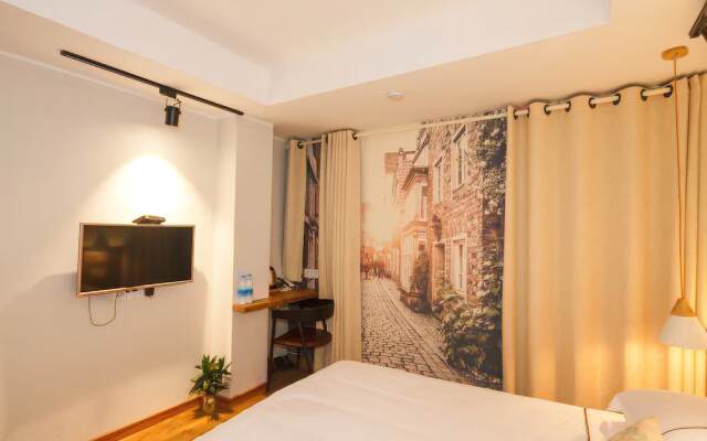Yue Love Hotel