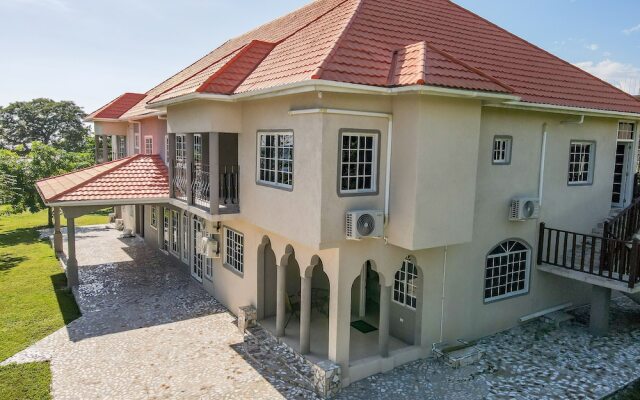 Champagne Villa
