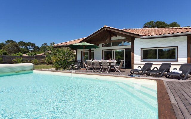 Beautiful villa with a private pool by the Atlantic ocean