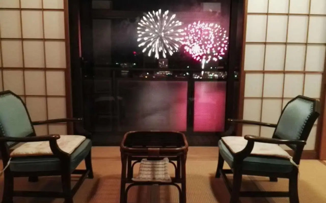 Atami Onsen GUEST HOUSE MEGUMI - Hostel