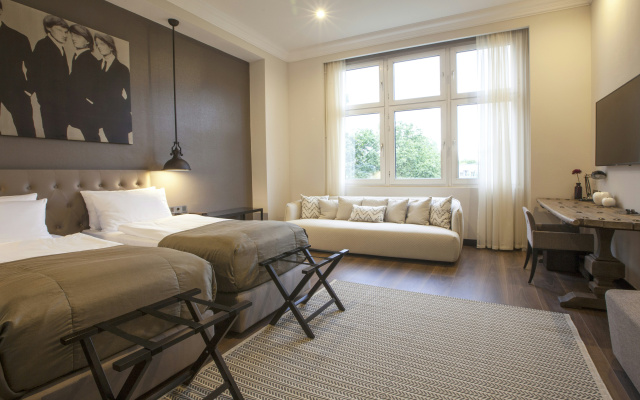 Quentin XL Potsdamer Platz Hotel