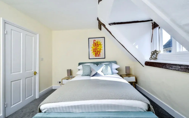 Central Stamford Living by Vose Nights