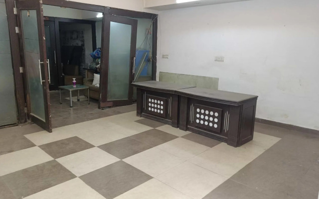 Pacific Inn Huda City Centre Sec 41