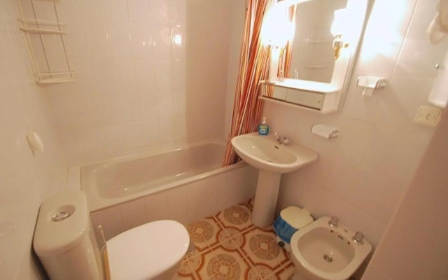 3 bedroom Spacious Apartment