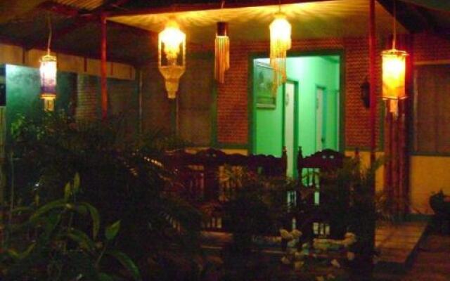 EJ Pension House