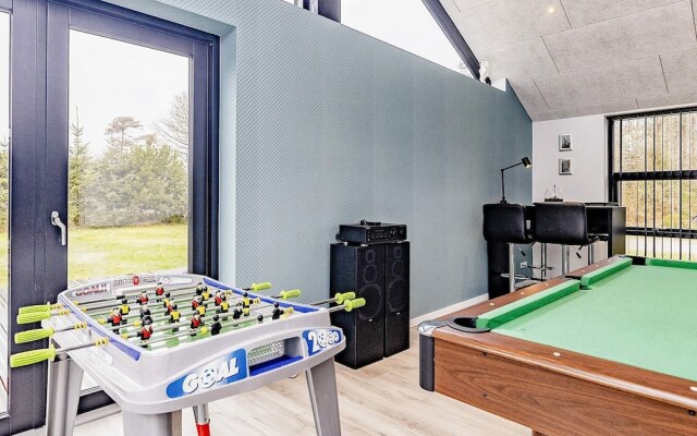 6 Person Holiday Home in Hals
