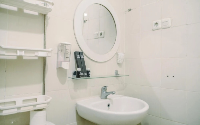 Comfort And Cozy Living 2Br At Medina Apartment