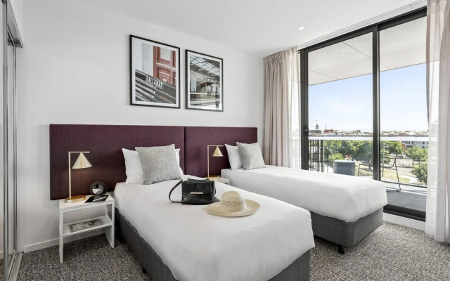 Quest Ballarat Station