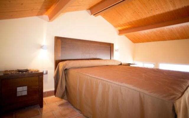 Apartamentos Turisticos Cortijo Garces