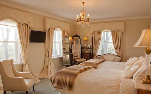 West Longridge Manor B&B