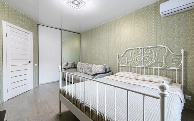 Comfort apartments on Razvedchik Akhmerova Street 5