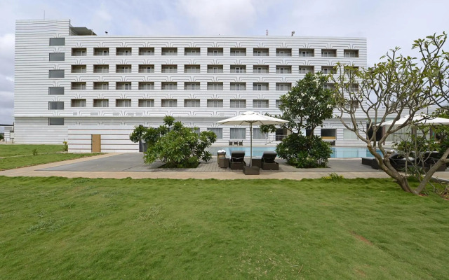 Hotel Naveen Lakeside
