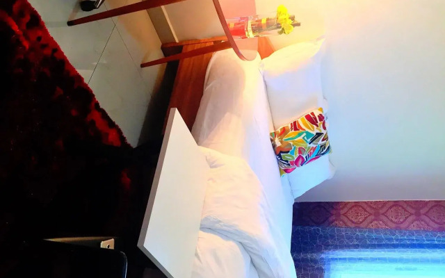 Empire Apartment Hotel