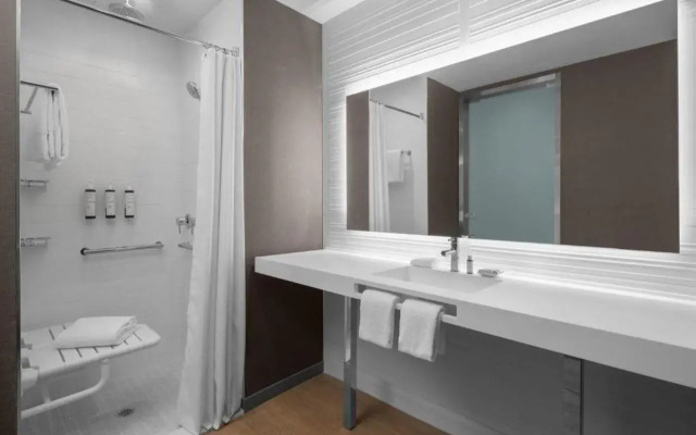 AC Hotel by Marriott Miami Dadeland