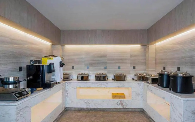 Kyriad Hotel (Luoyang Longmen high-speed railway station Branch)