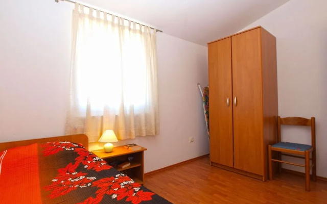 Apartment 1496