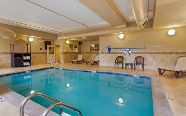 Comfort Suites North