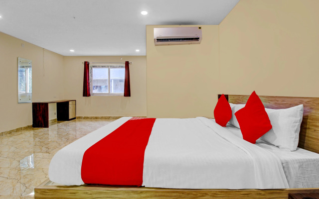 AB7 Residency by OYO Rooms