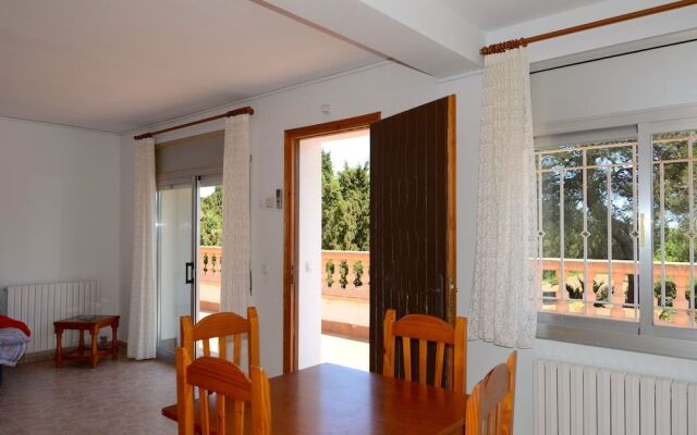Apartamentos Hostal La Gola