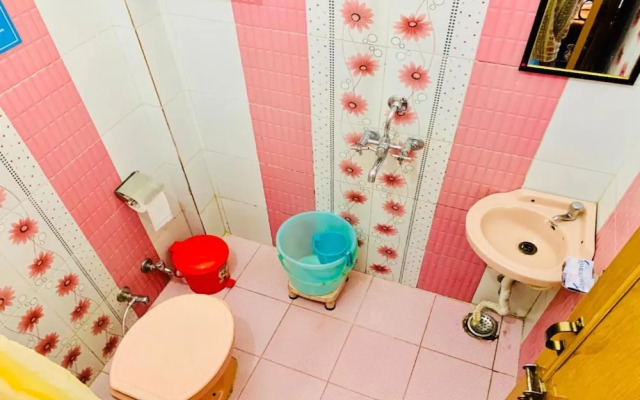 Skyard Hostel Rishikesh (Laxman Jhula)