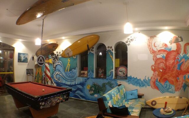 Curvão Surf House - Hostel
