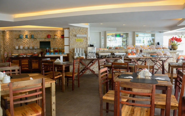 Kings Flat Hotel Ponta Negra Waterfront