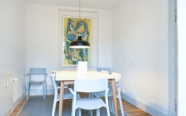 Fantastic Duplex Apartment in the Iconic Neighbourhood of Nyhavn