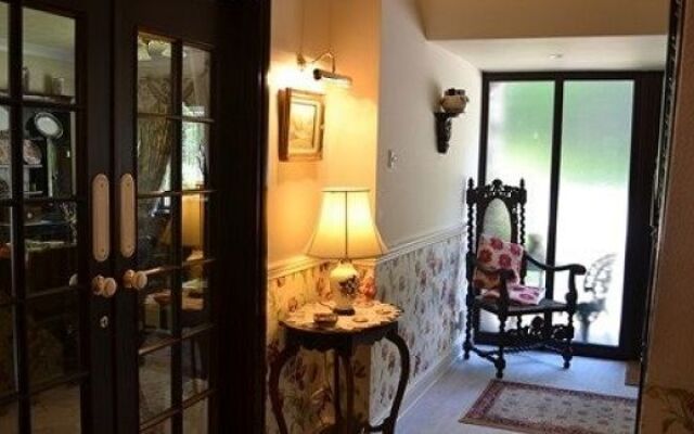 Woods End Bed  Breakfast