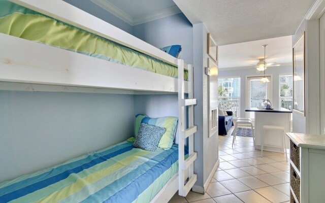 Seascape 1120 Studio Bedroom Condo by RedAwning