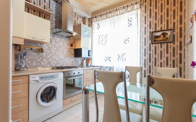 Apartament at Serpuhovskaya 35A